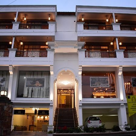 Aaroham The Watergate Hotel Bhīm Tāl Exterior foto
